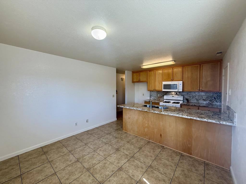 House for rent at 537 Center St, Oakdale, CA 95361
