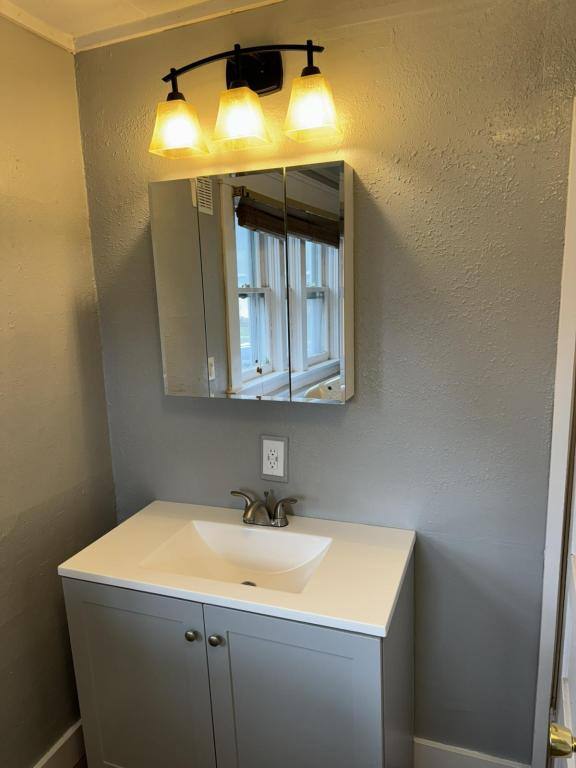 Apartment for rent at 1302 8th St, La Grande, OR 97850