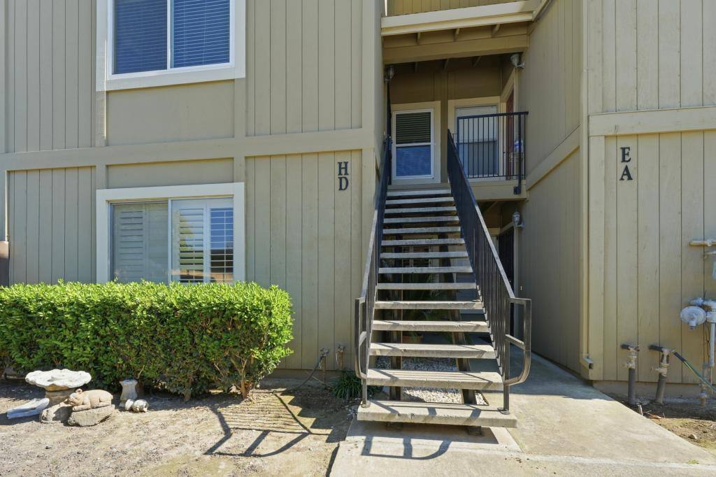 Condo for rent at 426 Cherry Ln, H, Manteca, CA 95337