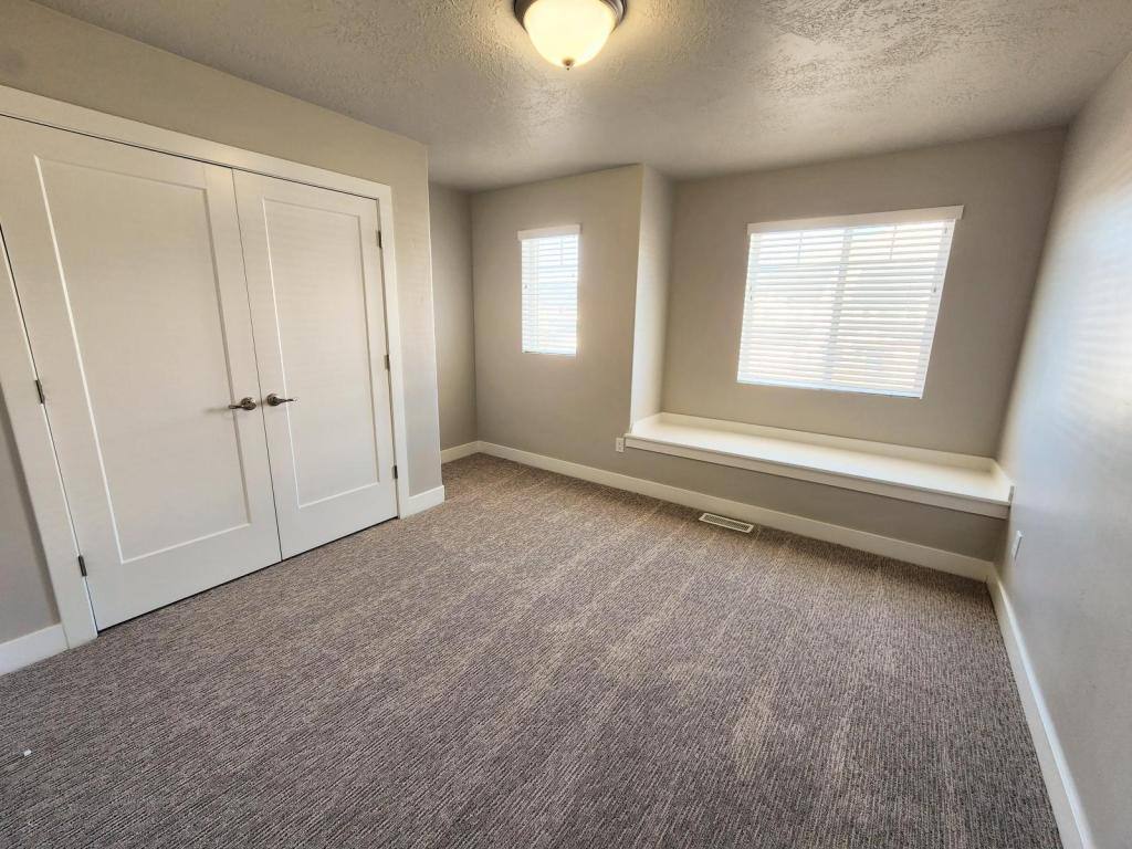 Townhouse for rent at 277 E 1500 N, Ogden, UT 84404