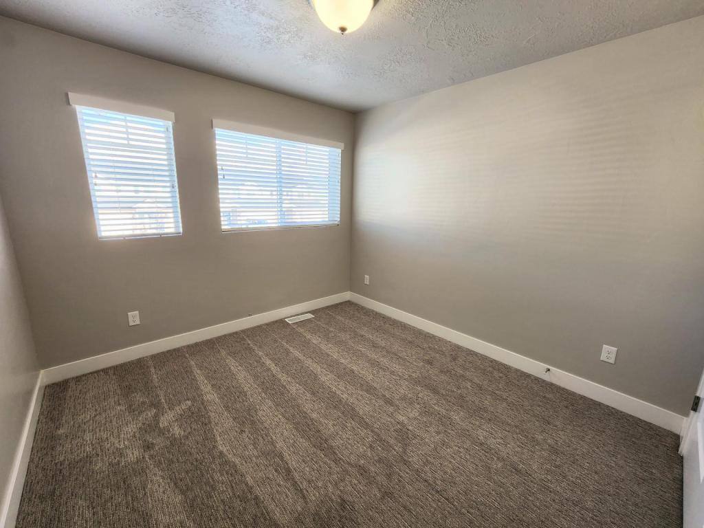Townhouse for rent at 277 E 1500 N, Ogden, UT 84404