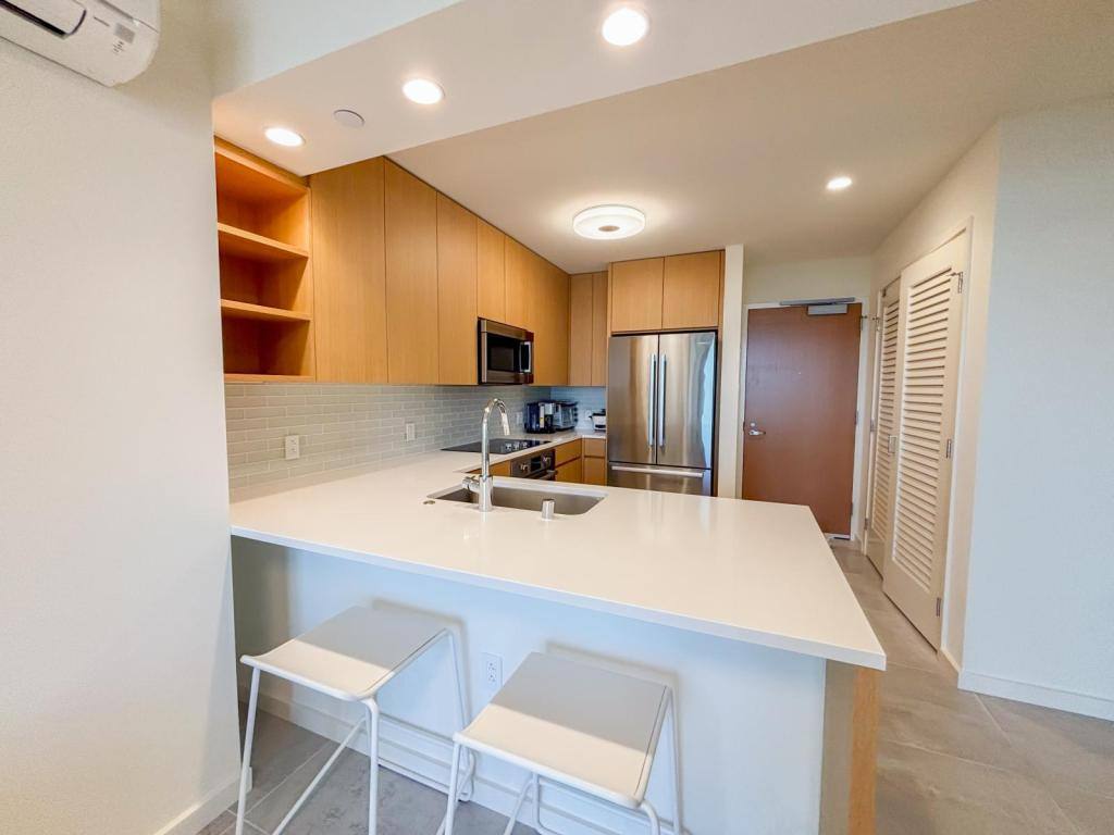 Condo for rent at 1388 Kapiolani Blvd #3910, Honolulu, HI 96814