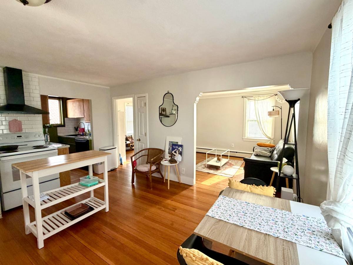 Townhouse for rent at 71 Commodore St #2, Providence, RI 02904