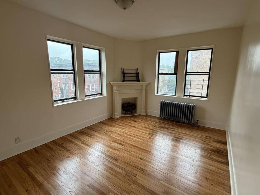 Apartment for rent at 497 Van Cortlandt Park Ave, Yonkers, NY 10701
