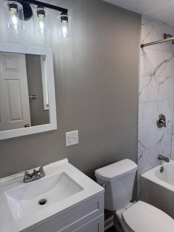 House for rent at 639 Rawlings St, Louisville, KY 40217