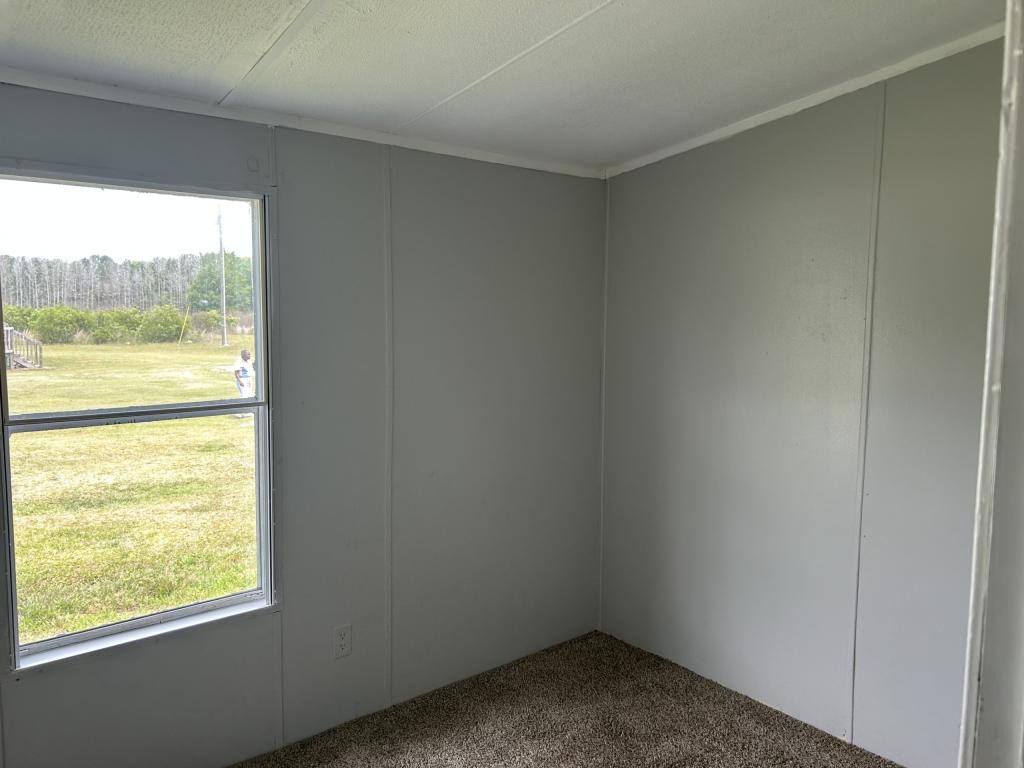 House for rent at 492 E Smallwood Rd, Effingham, SC 29541