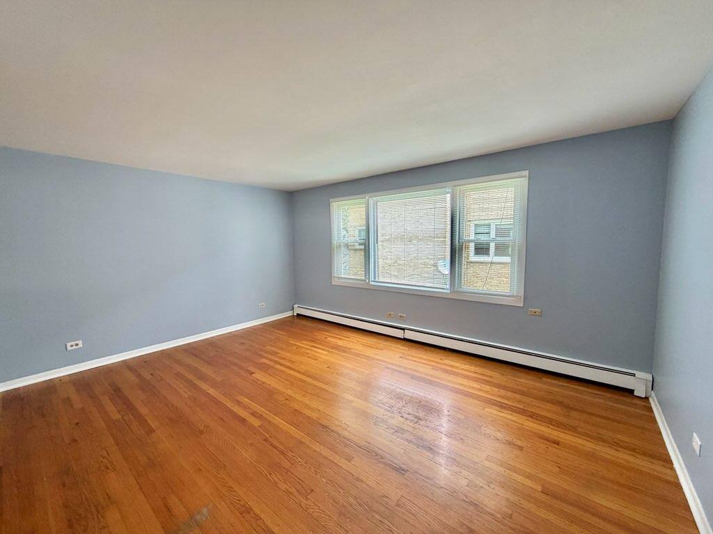 Apartment for rent at 2119 135th Place #4, Blue Island, IL 60406