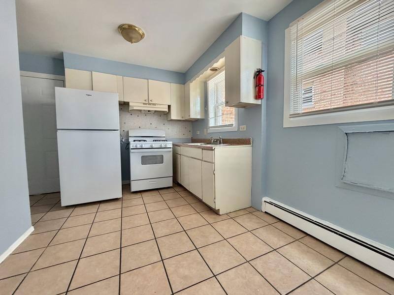 Apartment for rent at 2119 135th Place #4, Blue Island, IL 60406