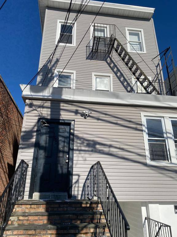 Apartment for rent at 155 Lake Ave, Yonkers, NY 10701