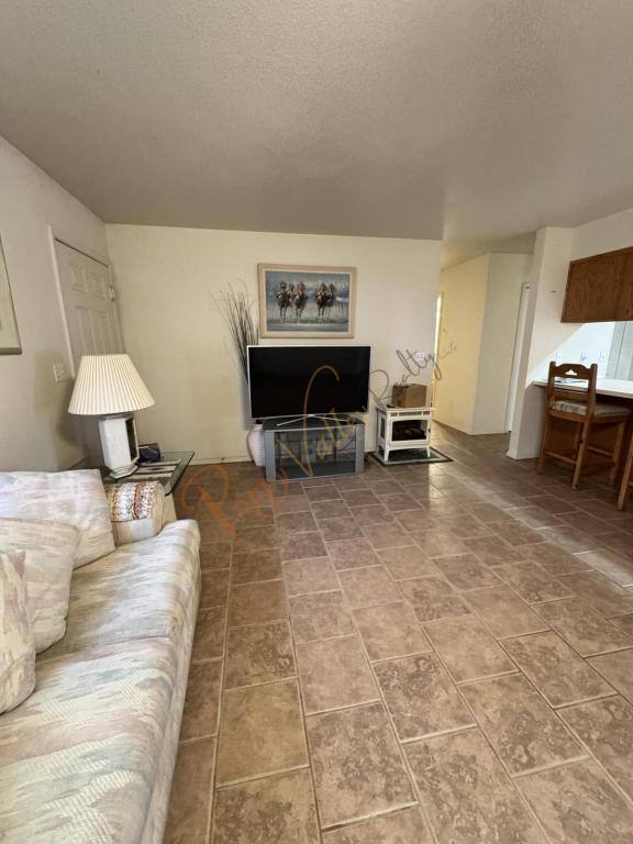 House for rent at 6615 Nielsen Way, Golden Valley, AZ 86413