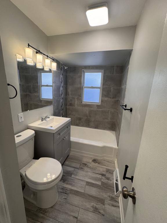 House for rent at 16847 Bulger Ave, Hazel Crest, IL 60429
