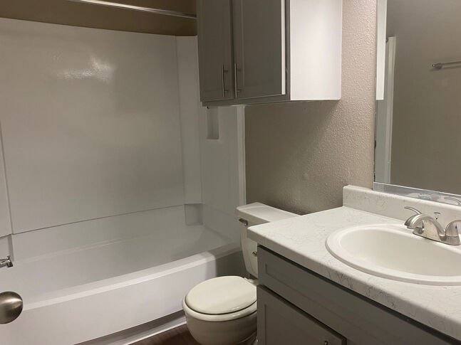 Apartment for rent at 10901 Meadowglen Lane #270A, Houston, TX 77042
