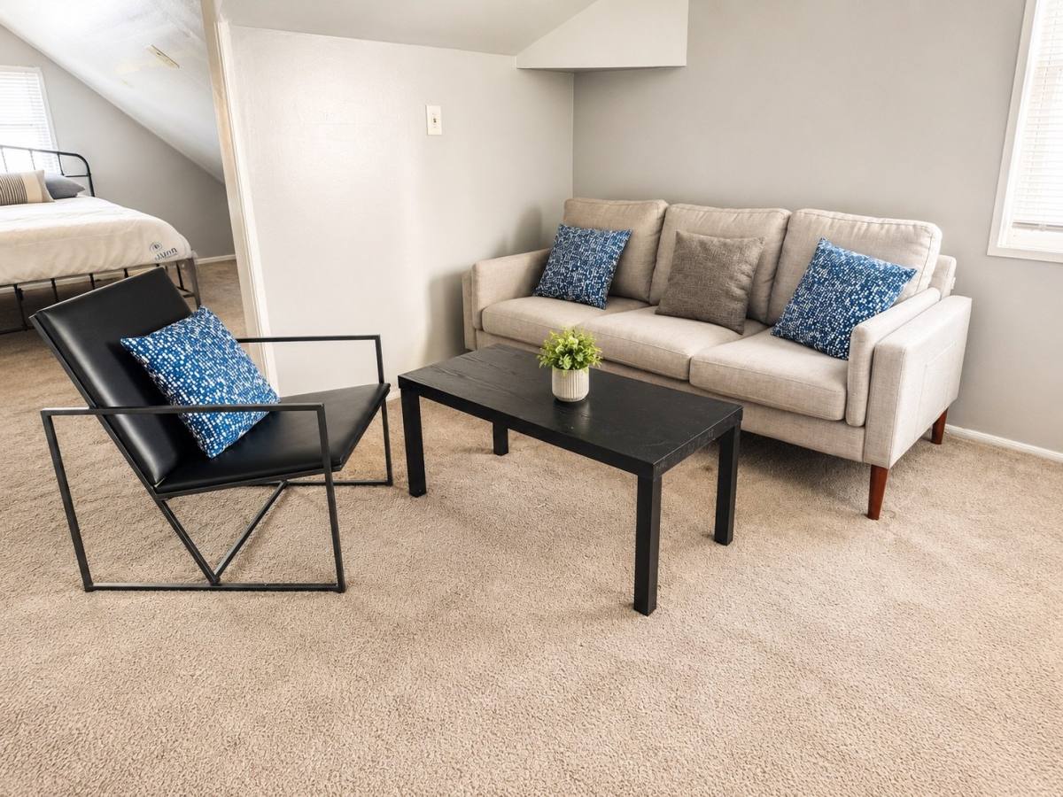 Apartment for rent at 16927 Chandler Park Dr #3, Detroit, MI 48224