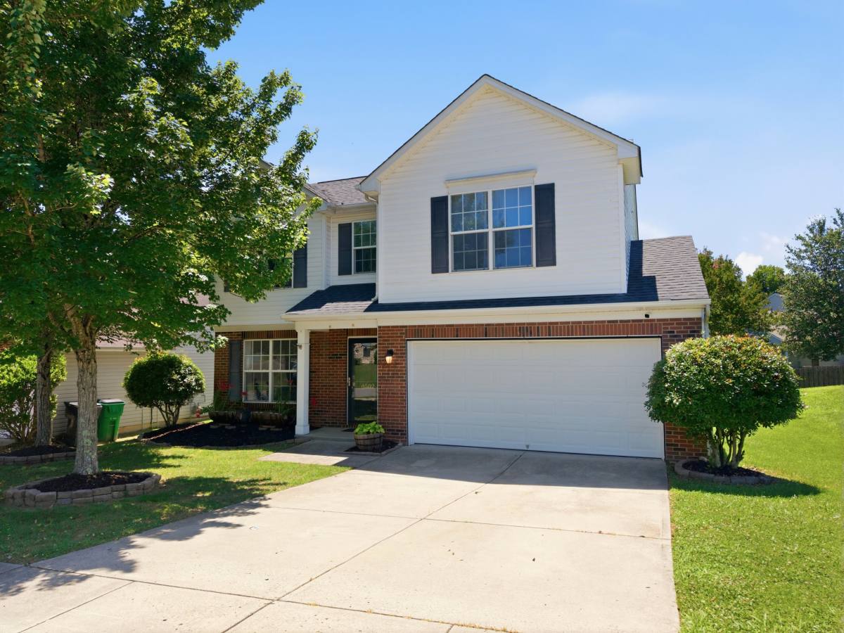 House for rent at 8502 Appledale Dr, Charlotte, NC 28262