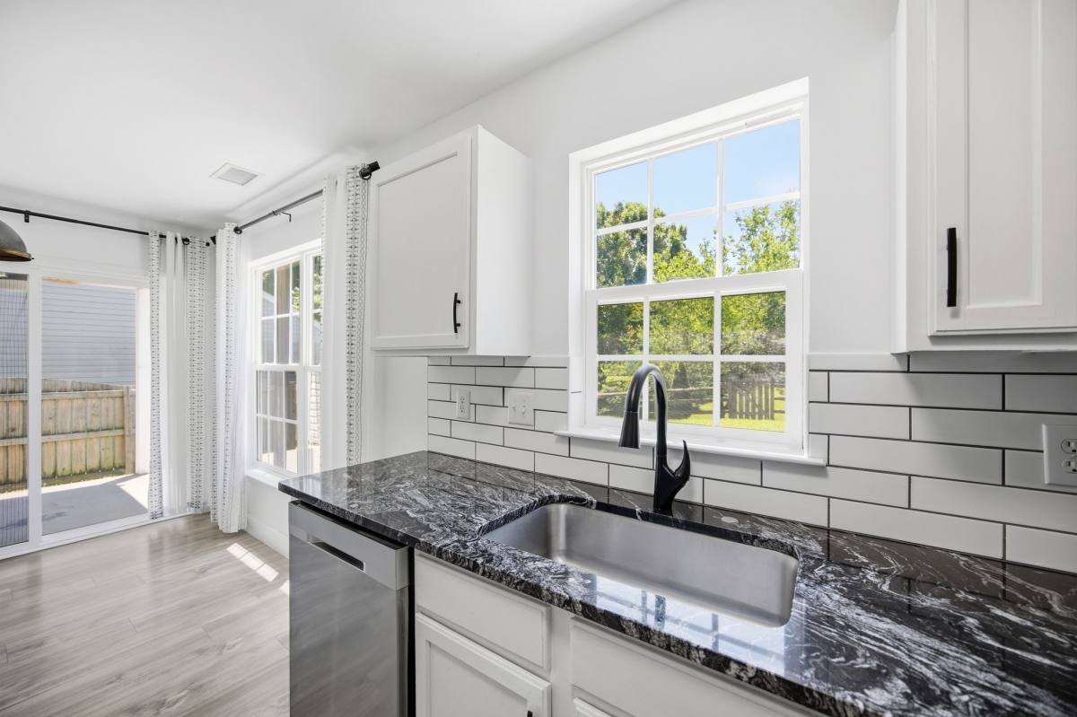 House for rent at 8502 Appledale Dr, Charlotte, NC 28262