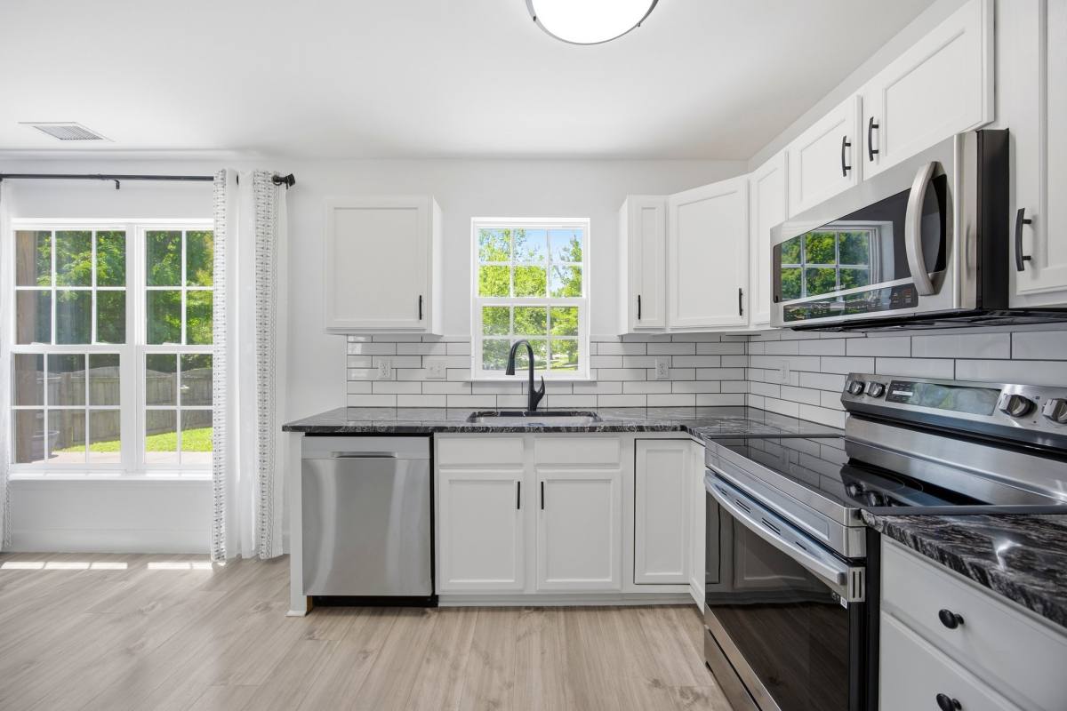 House for rent at 8502 Appledale Dr, Charlotte, NC 28262