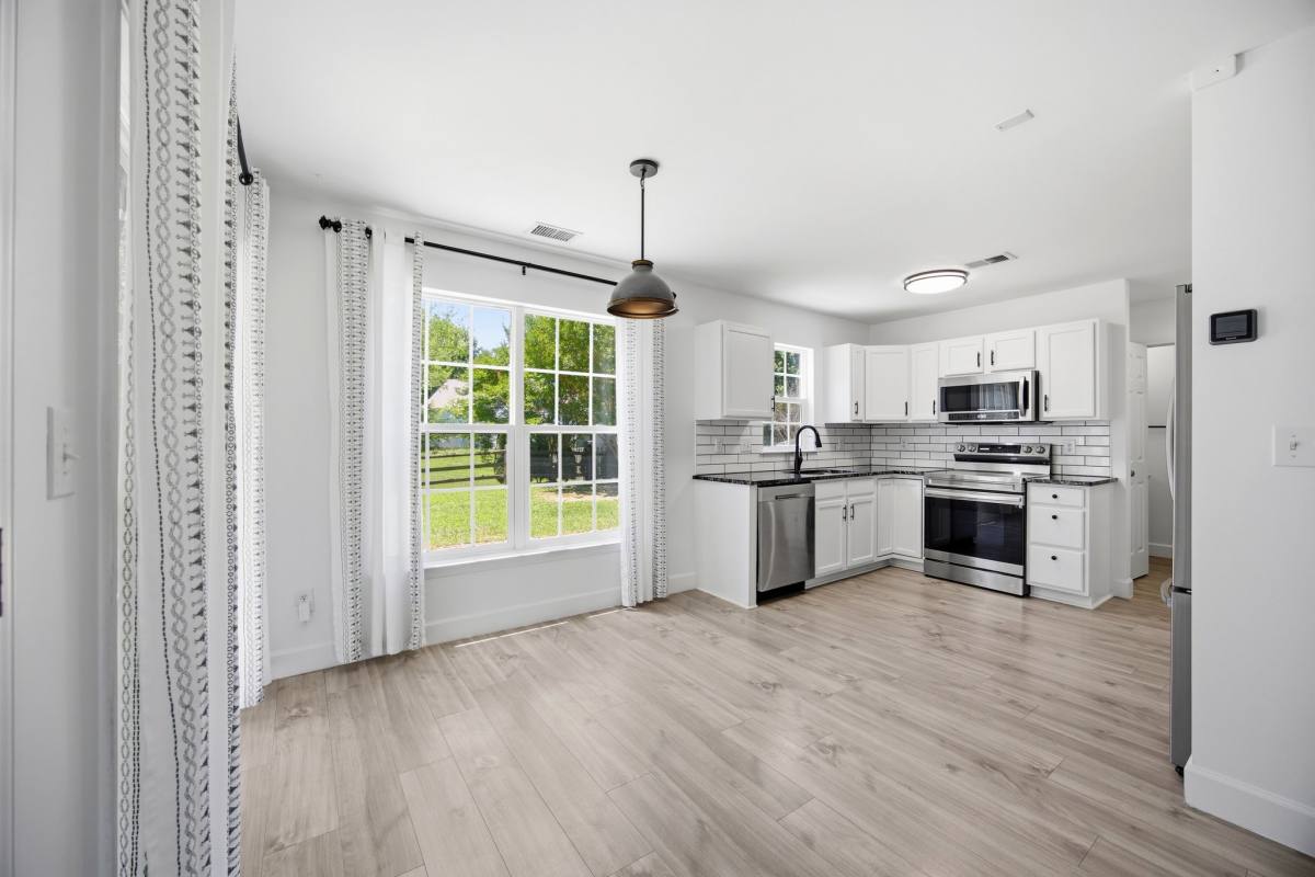 House for rent at 8502 Appledale Dr, Charlotte, NC 28262