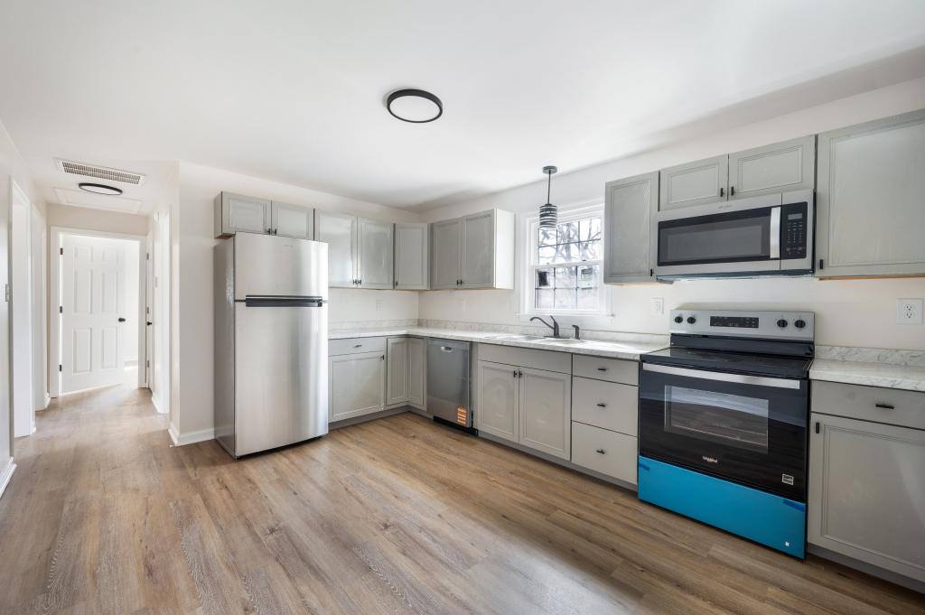 Apartment for rent at 236 Wildwood Acres, Madison Heights, VA 24572