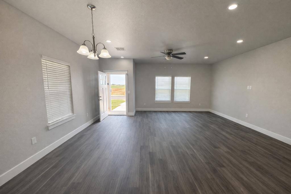 Townhouse for rent at 751 Worth Ave, Durant, OK 74701