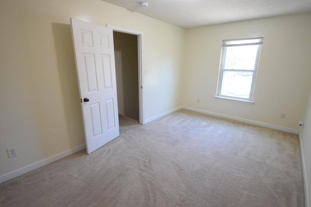 House for rent at 1431 Olde Justin Place, Charlotte, NC 28262