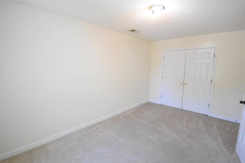 House for rent at 1431 Olde Justin Place, Charlotte, NC 28262