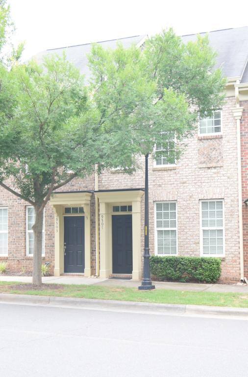 Townhouse for rent at 9507 Longstone Lane, Charlotte, NC 28277