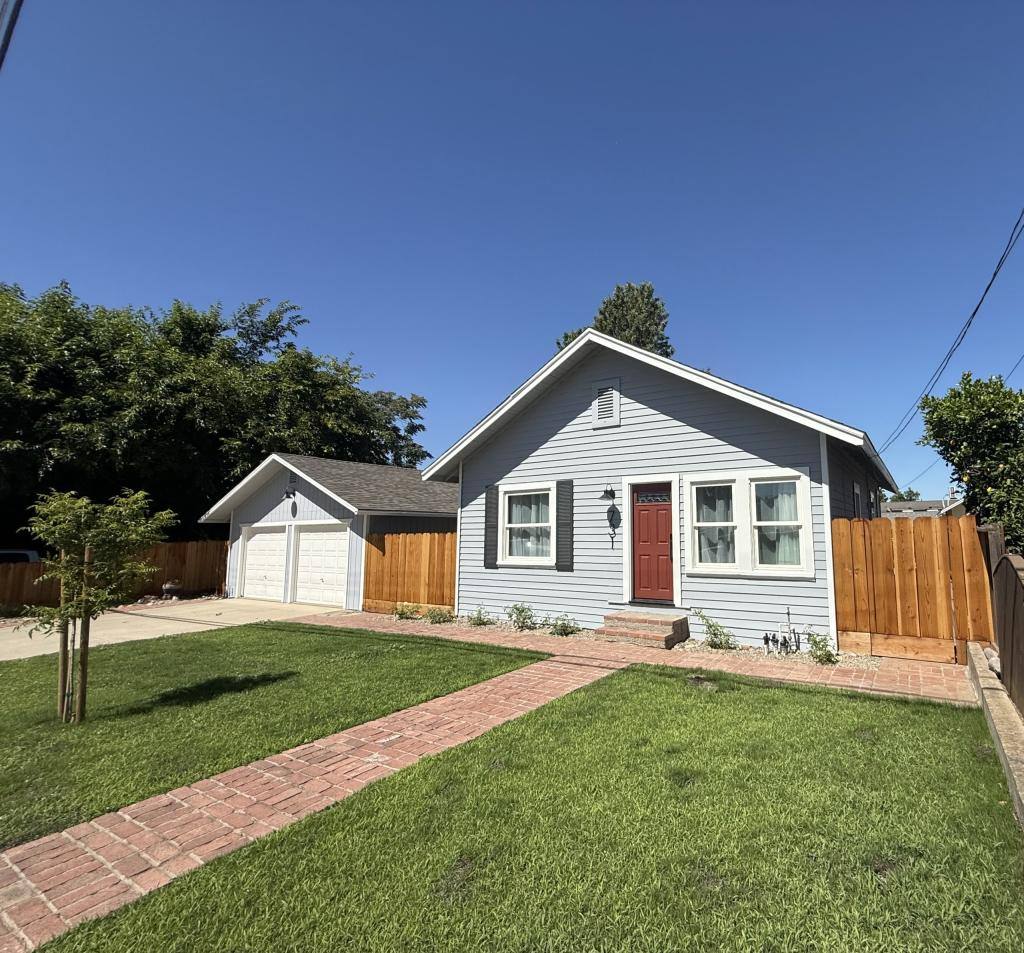 House for rent at 731 River Ave, Oakdale, CA 95361