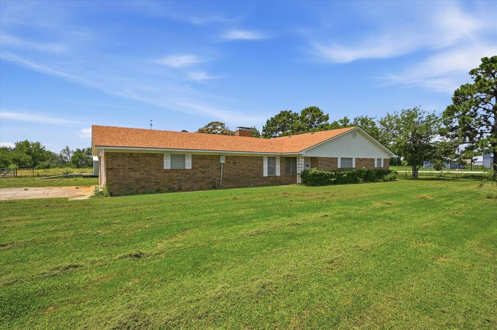 House for rent at 31092 US-82, Whitesboro, TX 76273
