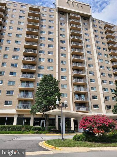 House for rent at 1225 Martha Custis Dr #303, Alexandria, VA 22302