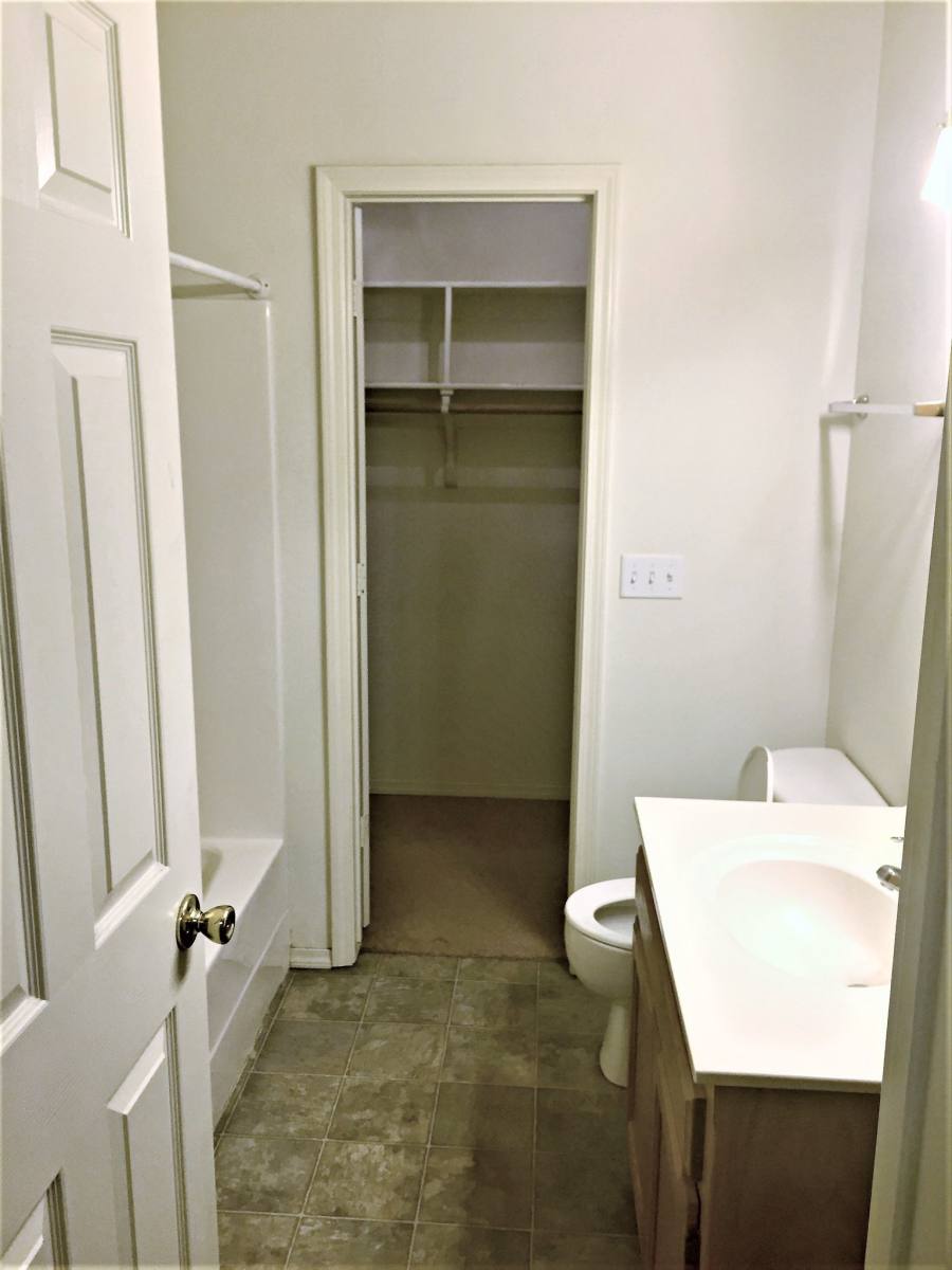 Apartment for rent at 1790 N Gregg Ave #6, Fayetteville, AR 72703
