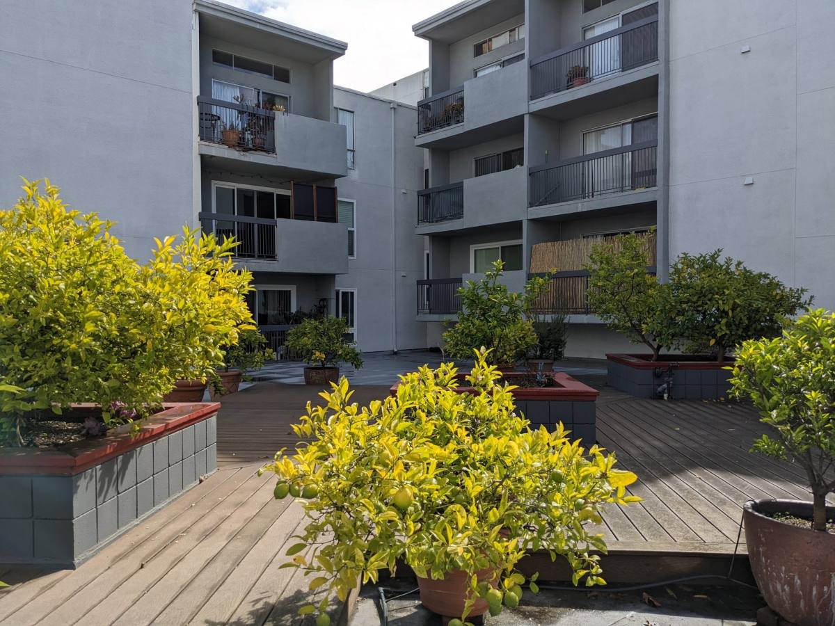 Apartment for rent at 150 Pearl St, Oakland, CA 94611