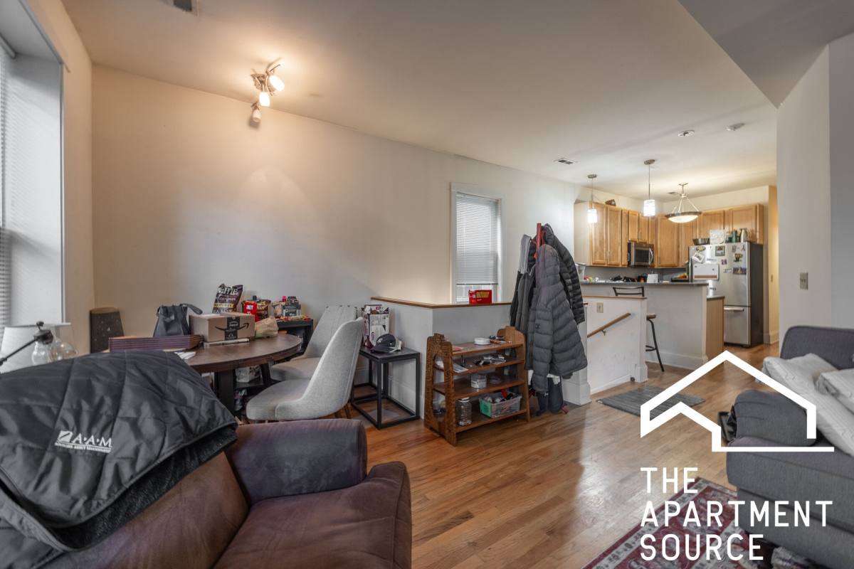 Apartment for rent at 1935 N Wood St #2, Chicago, IL 60622