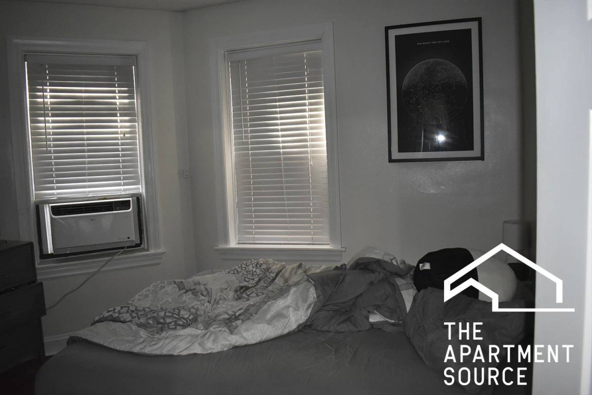 Apartment for rent at 3839 N Greenview Ave #1W, Chicago, IL 60613