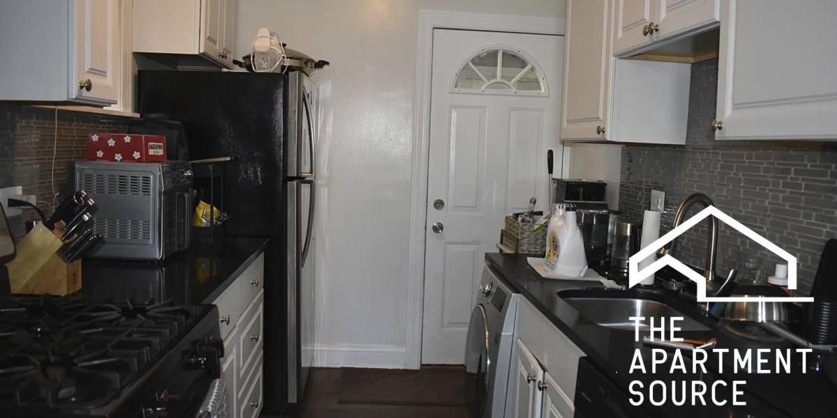 Apartment for rent at 3839 N Greenview Ave #1W, Chicago, IL 60613