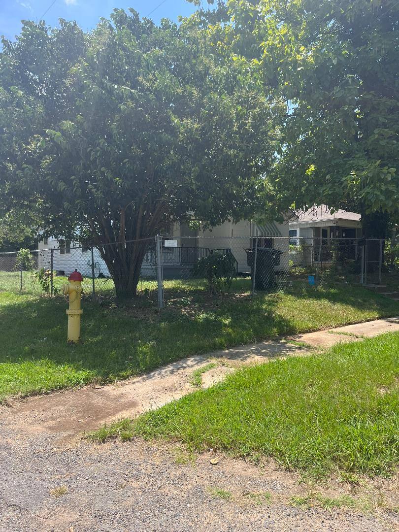 House for rent at 3201 Desoto St #1, Shreveport, LA 71109
