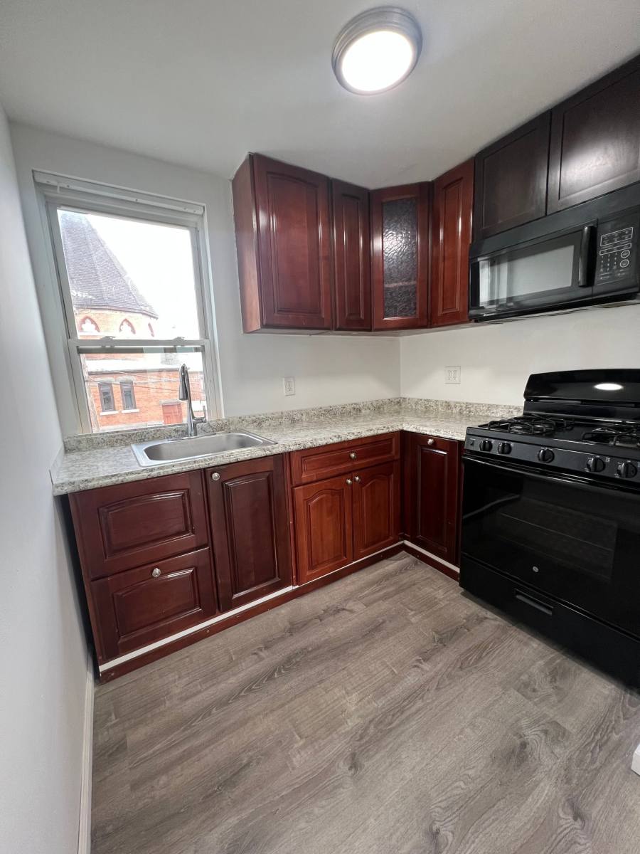 Apartment for rent at 84 Willow St, Cohoes, NY 12047