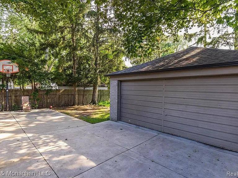 Apartment for rent at 855 Neff Rd #853, Grosse Pointe, MI 48230