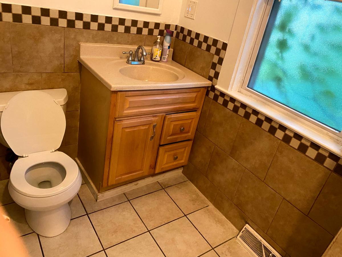 Apartment for rent at 121 Merrymount Rd #1, Quincy, MA 02169
