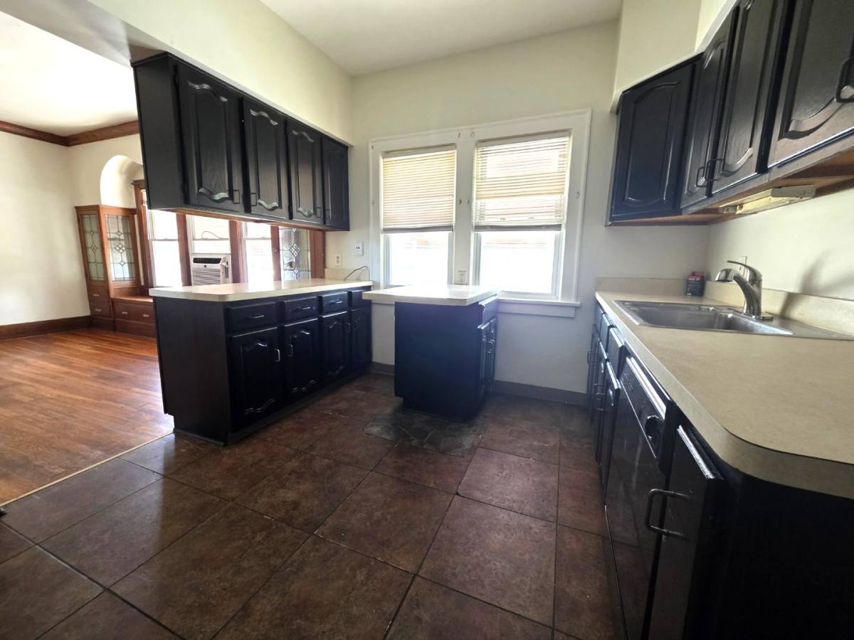 Apartment for rent at 4878 E 93rd St #4878, Cleveland, OH 44125