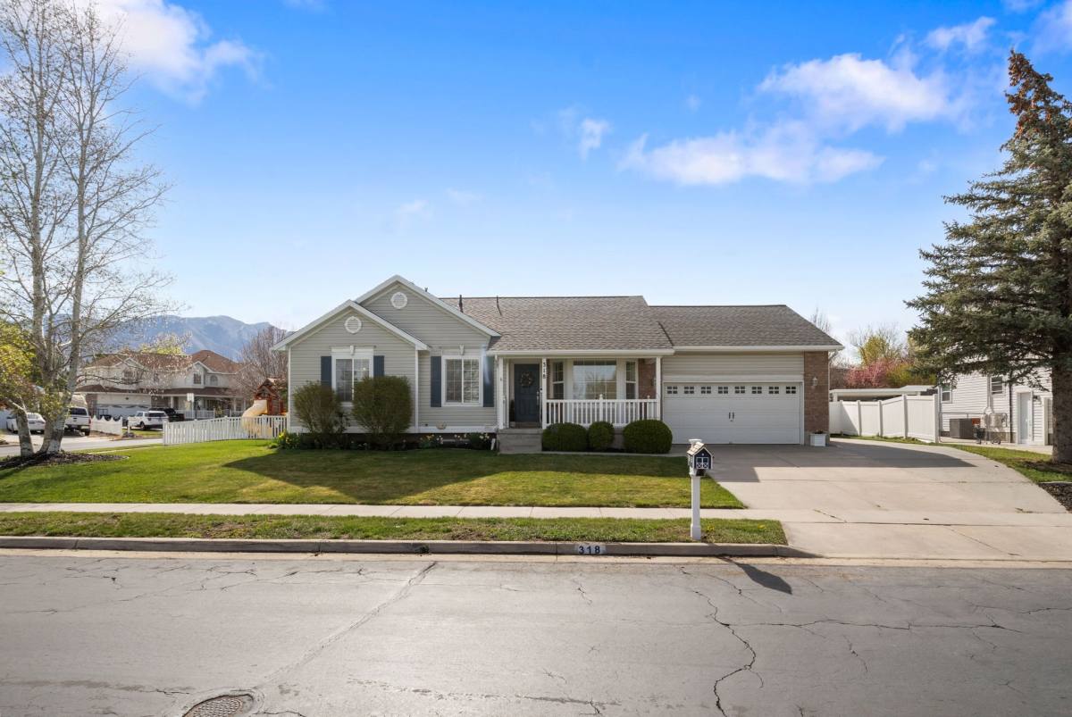 House for rent at 318 Spyglass Dr, Tooele, UT 84074