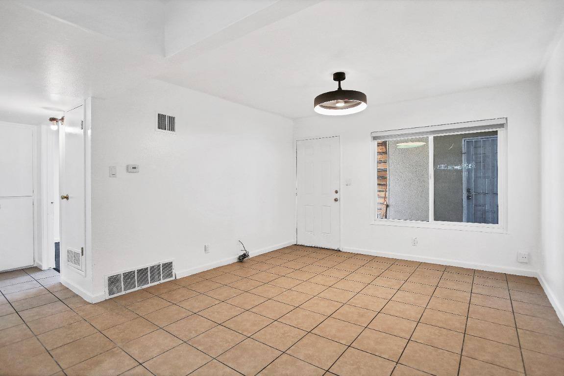 Apartment for rent at 132 W 18th St #3, Merced, CA 95340