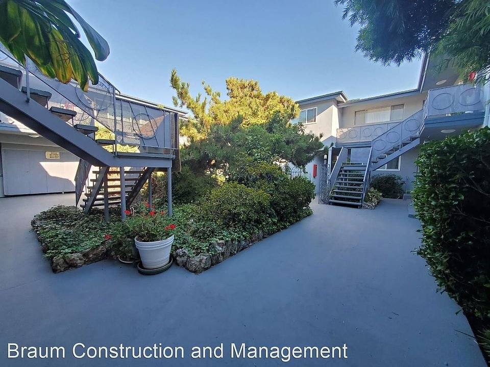 Apartment for rent at 5131 Buffalo Ave, Sherman Oaks, CA 91423