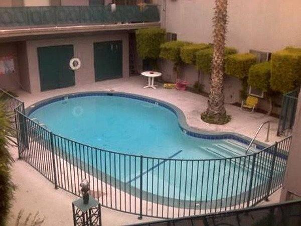 Apartment for rent at 5131 Buffalo Ave, Sherman Oaks, CA 91423