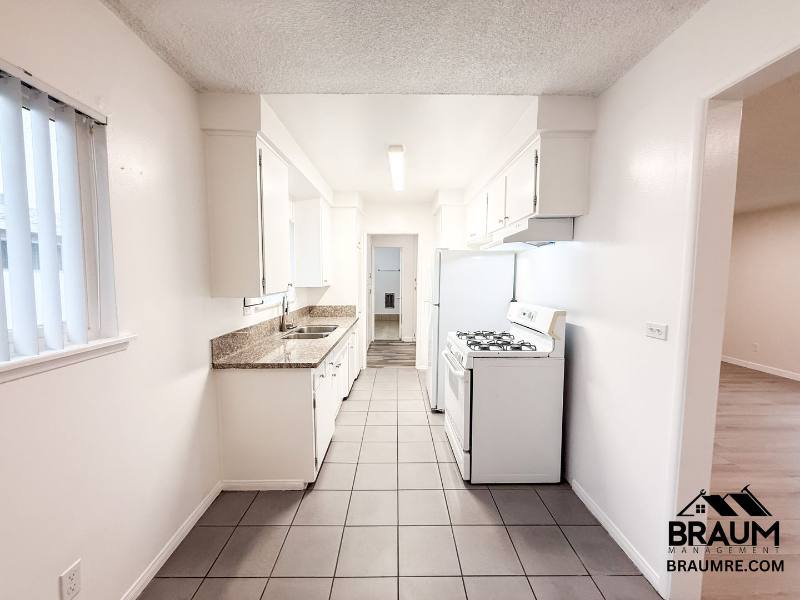 Apartment for rent at 5131 Buffalo Ave, Sherman Oaks, CA 91423