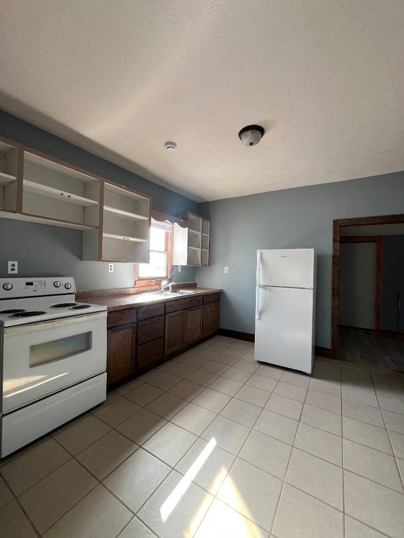 House for rent at 525 Carey St, Hutchinson, KS 67501