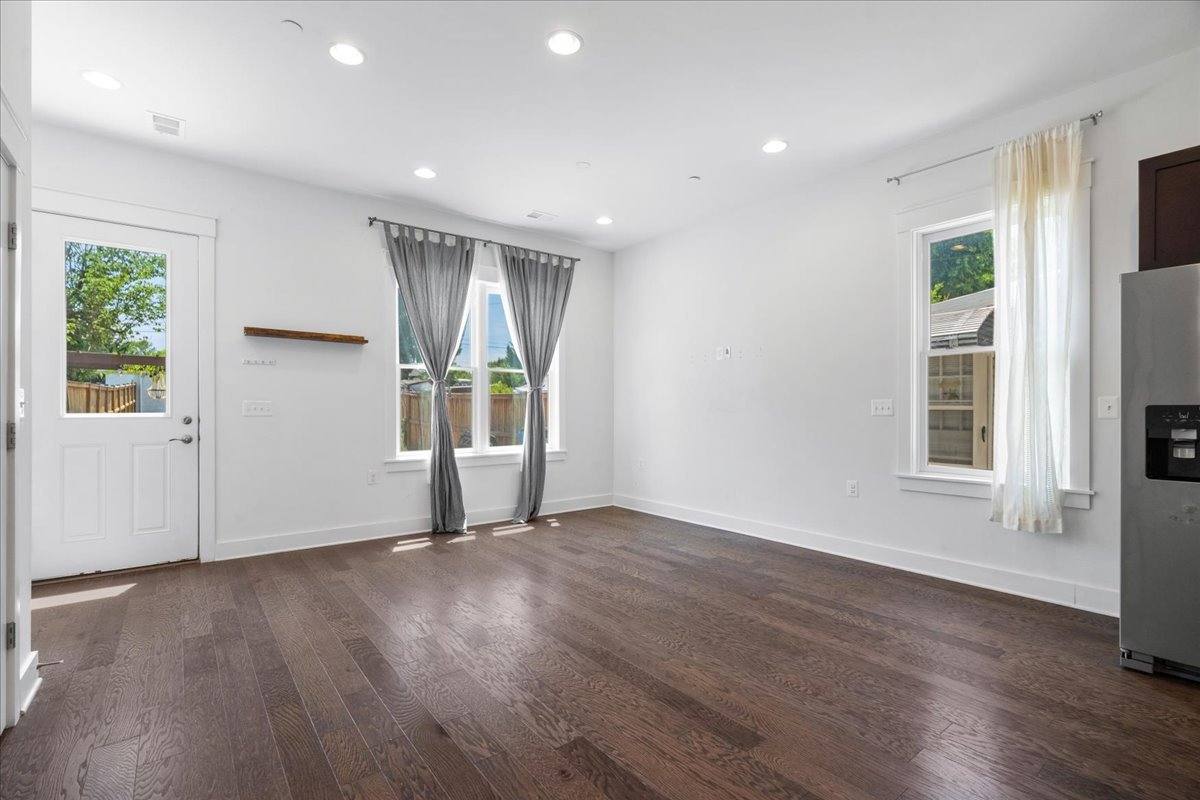 Townhouse for rent at 222 E 6th St, Frederick, MD 21701