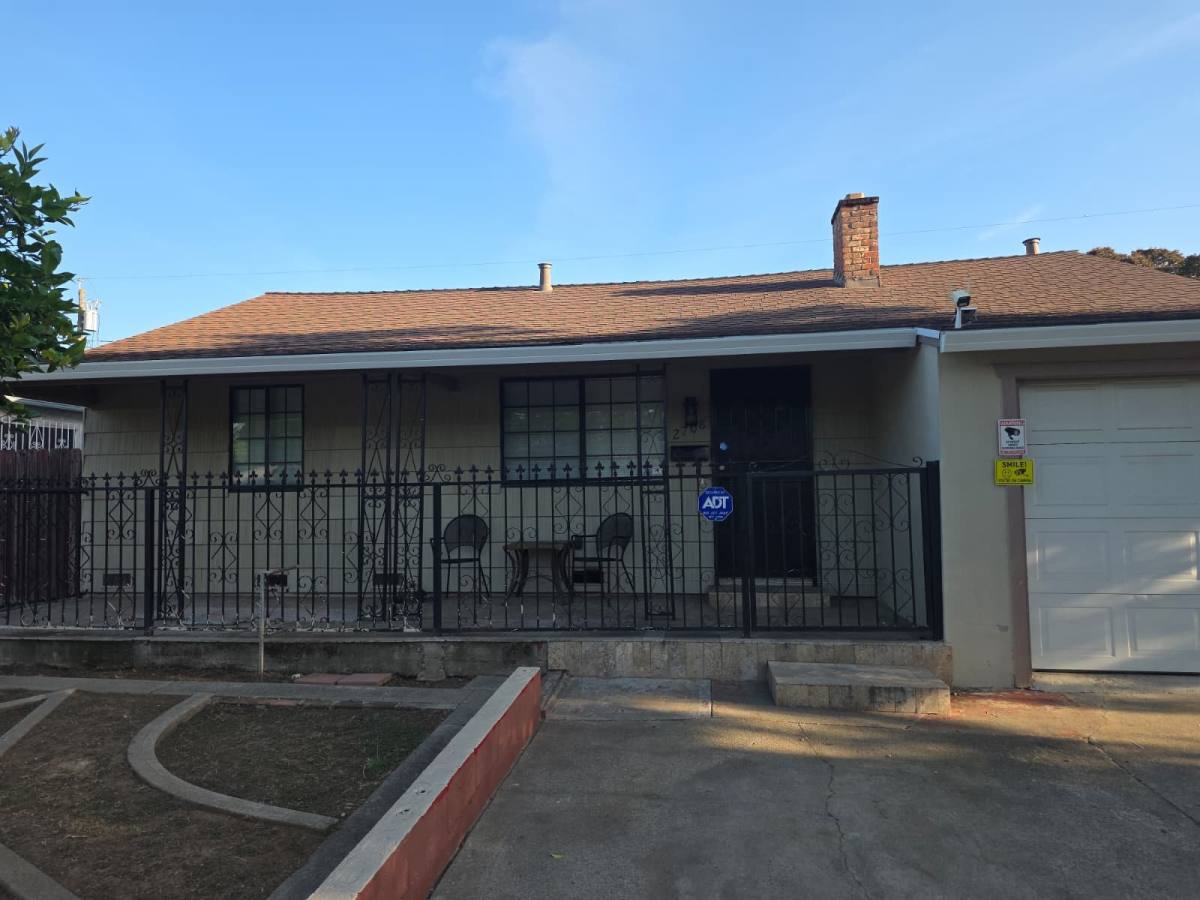 House for rent at 2708 16th Ave, Sacramento, CA 95820