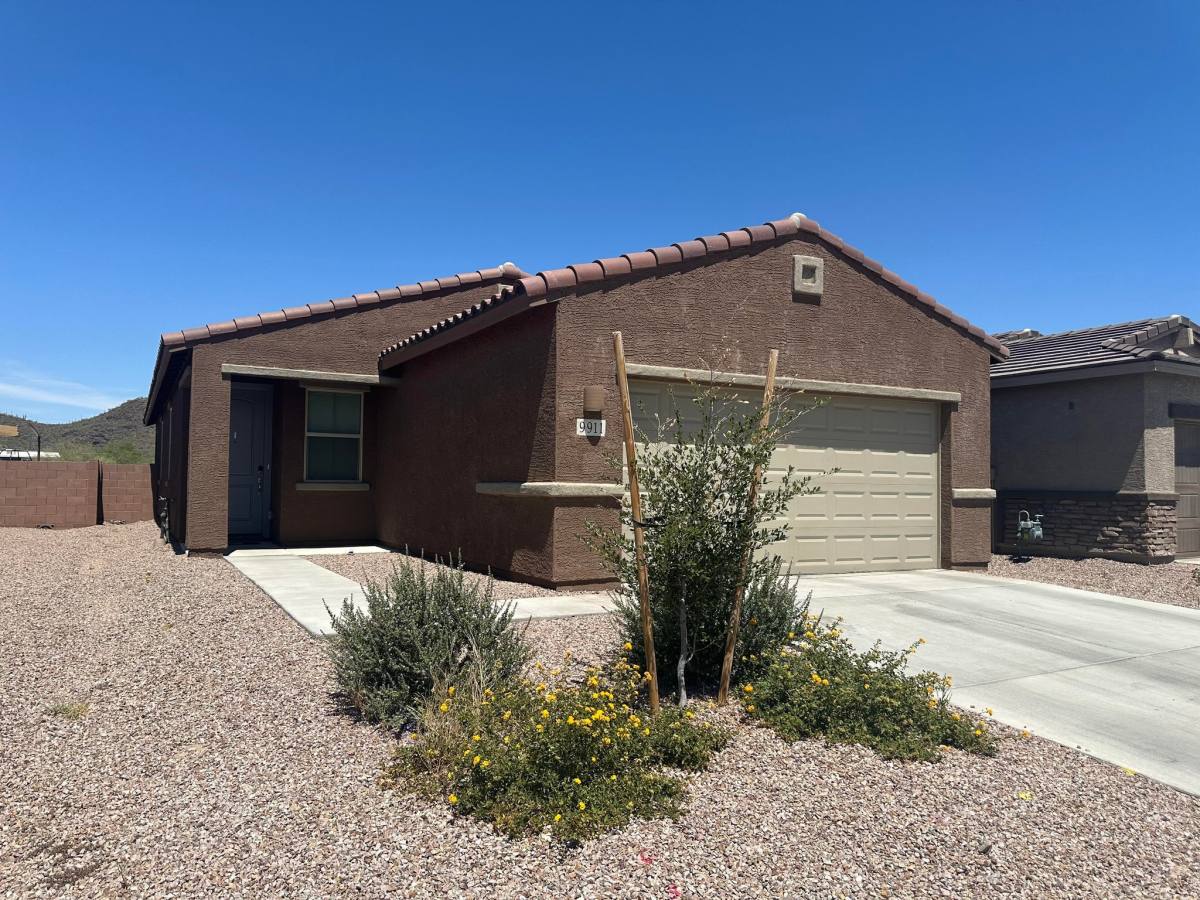 House for rent at 9911 N Summerstone Ave, Tucson, AZ 85743