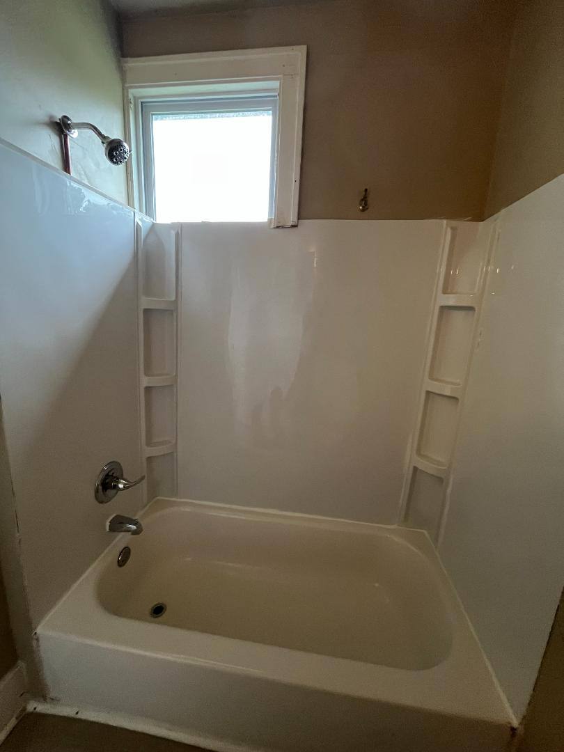 Apartment for rent at 804 S Memorial Dr 802, Appleton, WI 54911