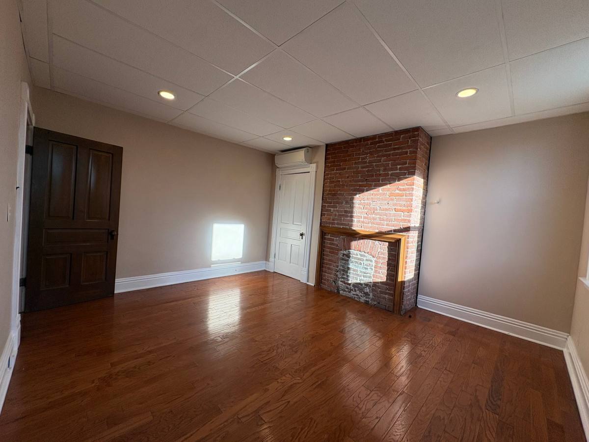 House for rent at 27 Dilworth St, Pittsburgh, PA 15211